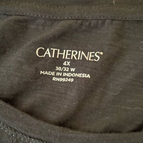 Catherine’s black blouse  - Picture 5 of 8